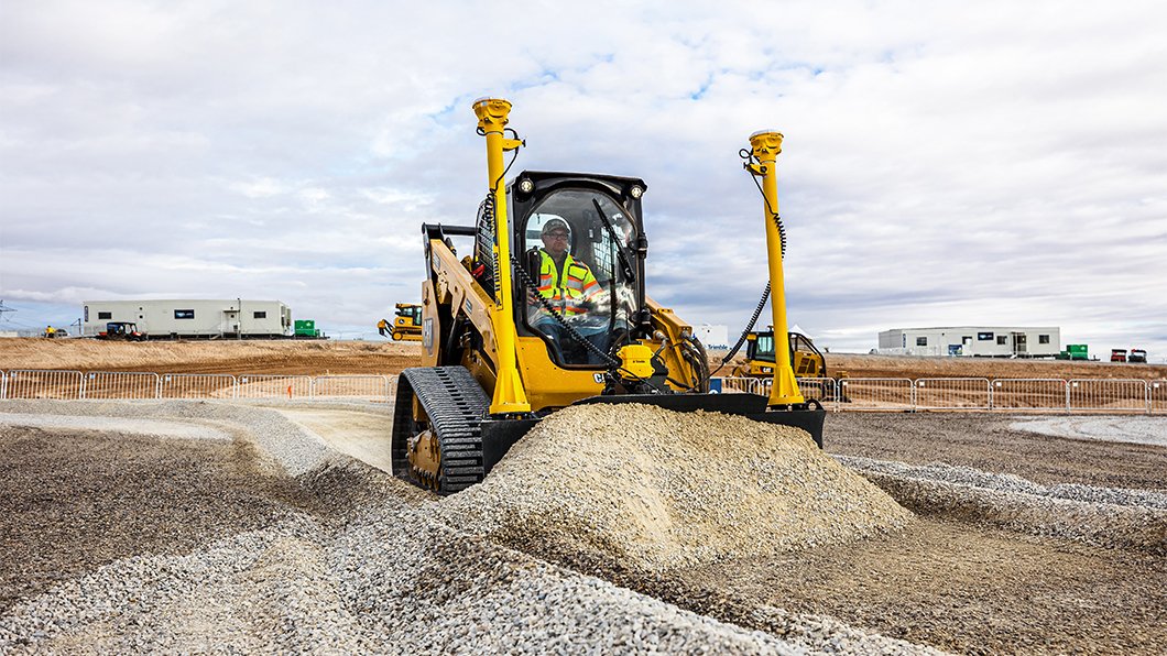 ccfs-earthworks-grade-control-compact-truck-loader-1060x596